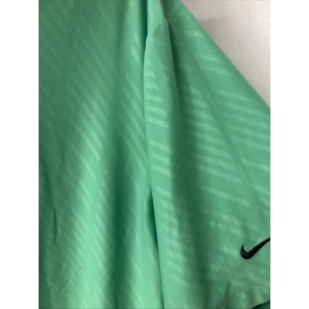 Nike‎ Golf Dri-Fit Tour Performance Polo XL Green Striped Short Sleeve Shirt